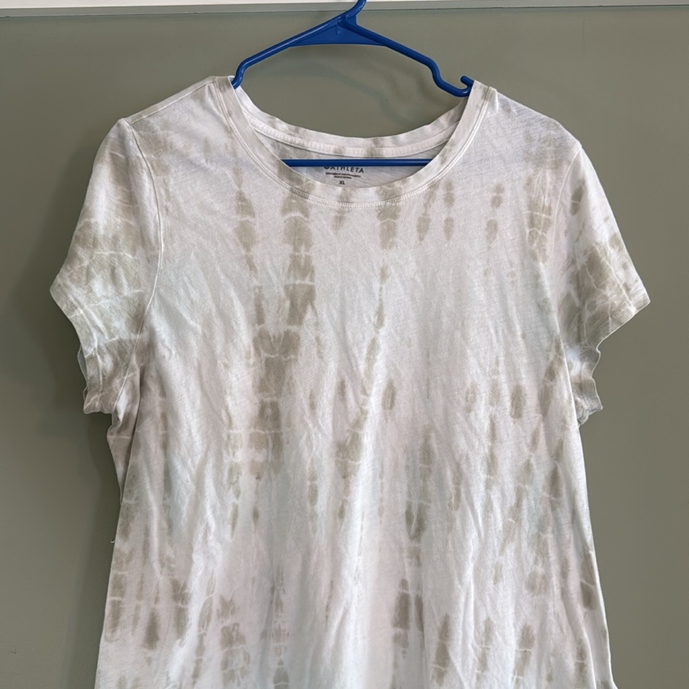 Athleta Tee - Picture 2 of 9